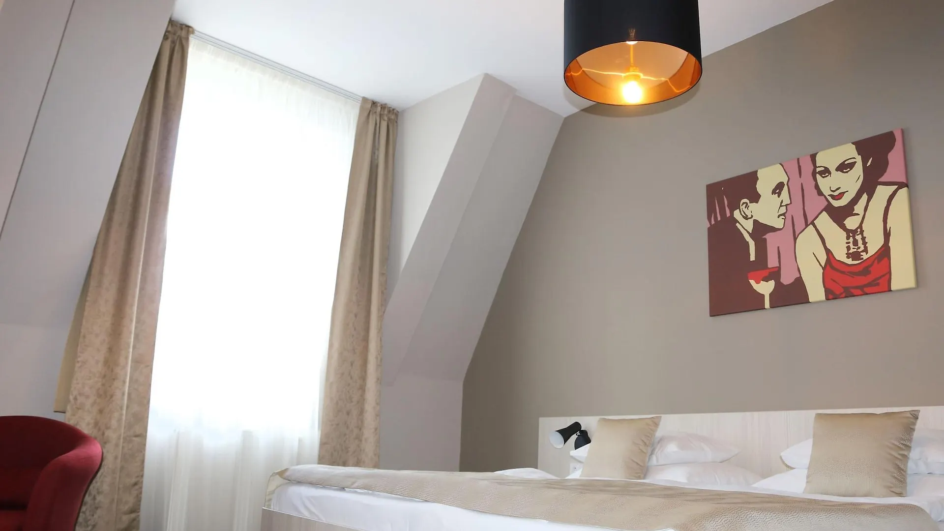 1.Republic Hotel Praga 4*,  República Checa