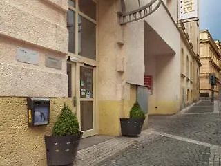 ****  1.Republic Hotel Praga República Checa