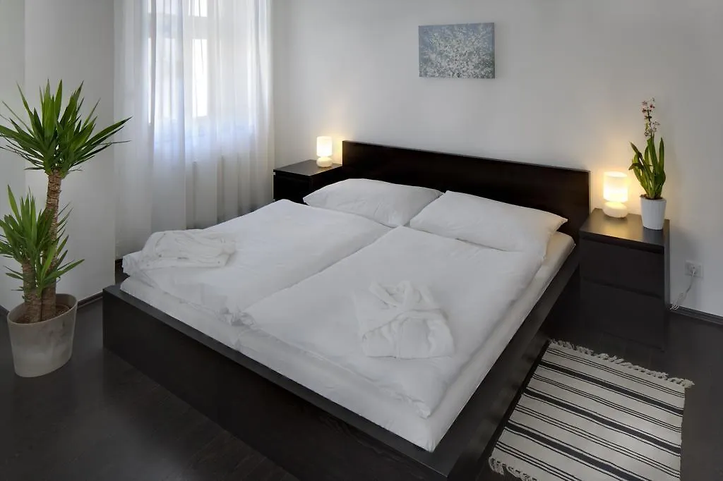 ****  1.Republic Hotel Praga República Checa